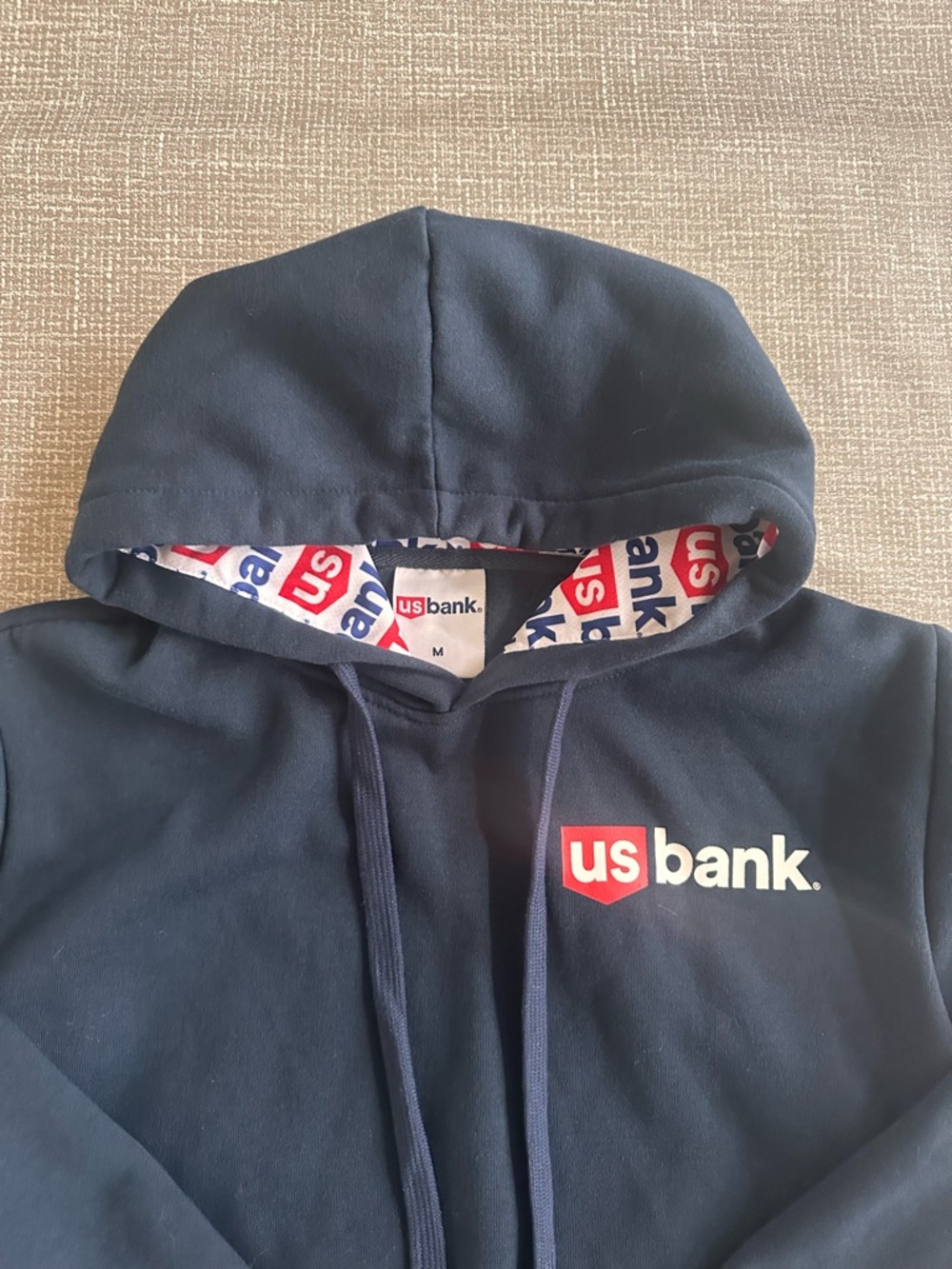 US Bank Hoodie Men’s Medium Navy Pullover Logo Sweatshirt Corporate Promo - Picture 4 of 13